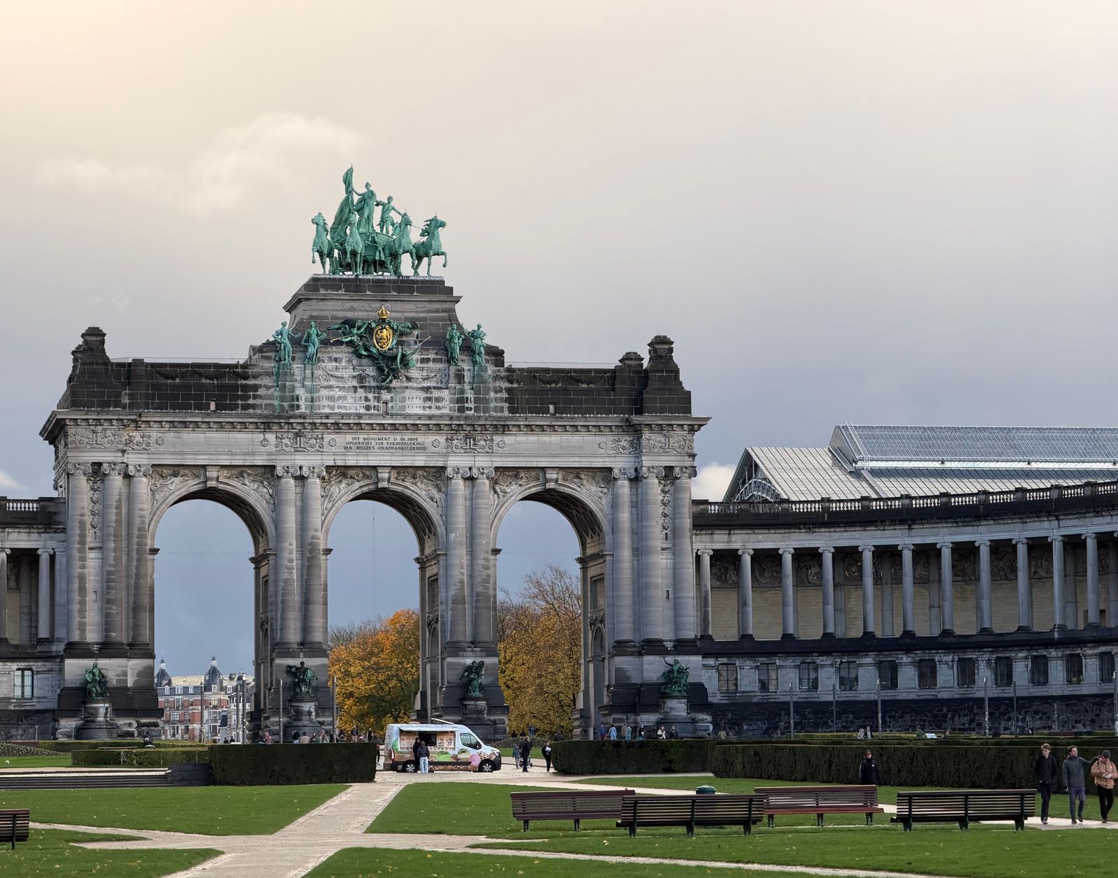 Façades de maisons bruxelloises dans une rue du centre de Bruxelles