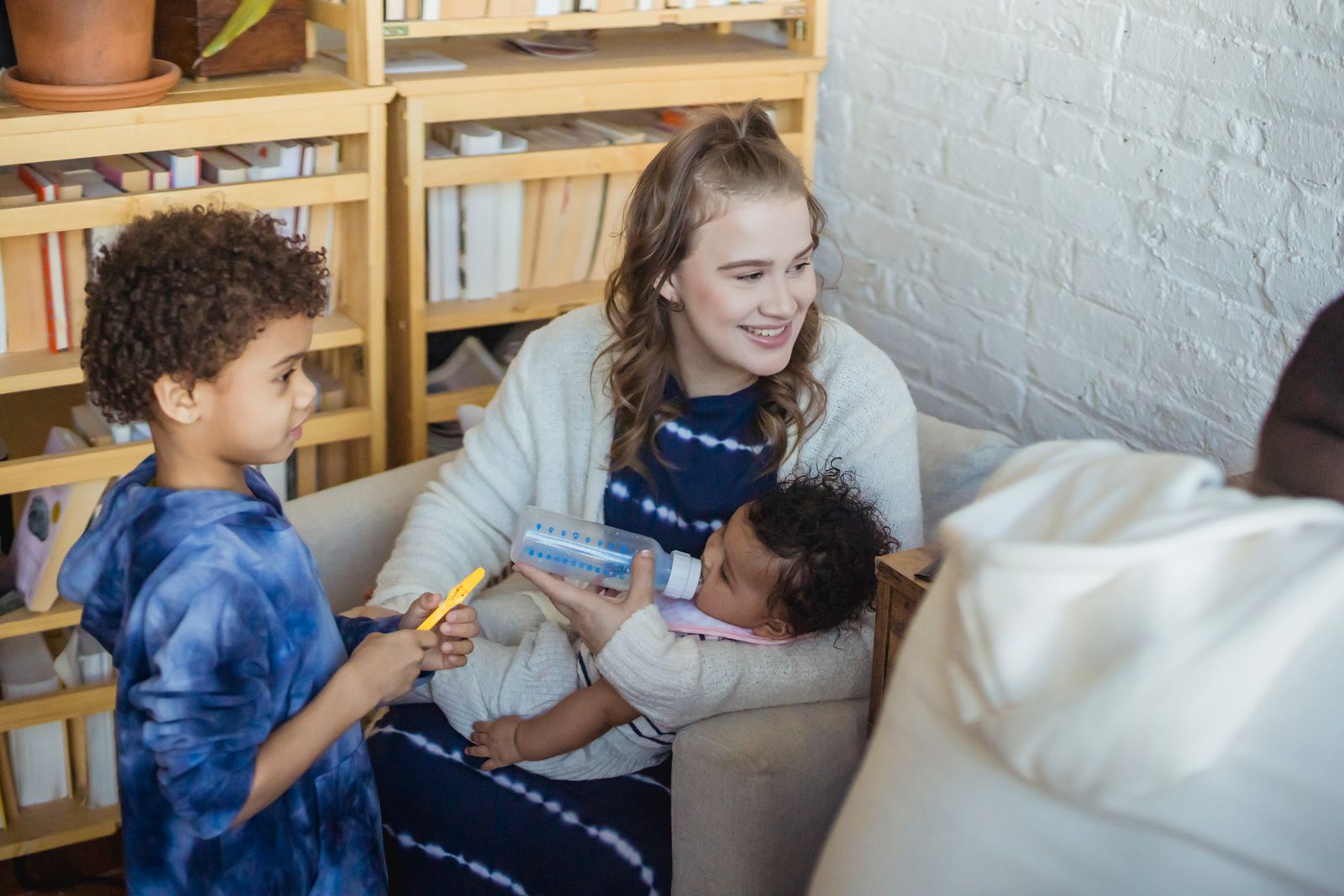 Partir au pair : pays, argent de poche, contrat et visa